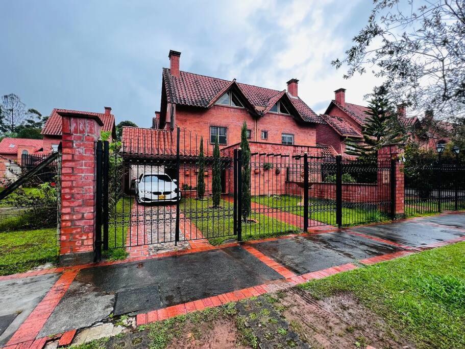 Вилла Hermosa Casa , Con Parqueadero En Rionegro Cerca Al Aeropuerto Экстерьер фото